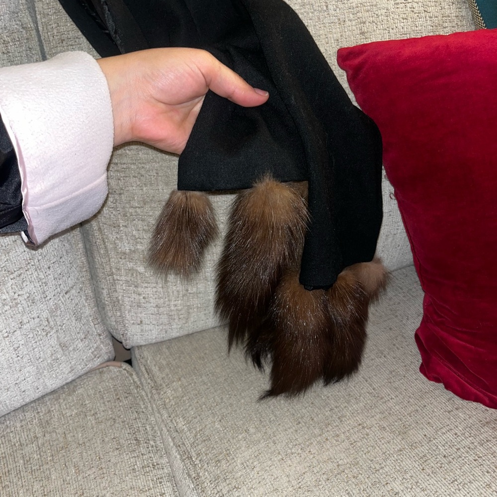 Vintage 1960s–1970s Black Scarf with Mink Fur Tails – Long Narrow Elegant Wrap